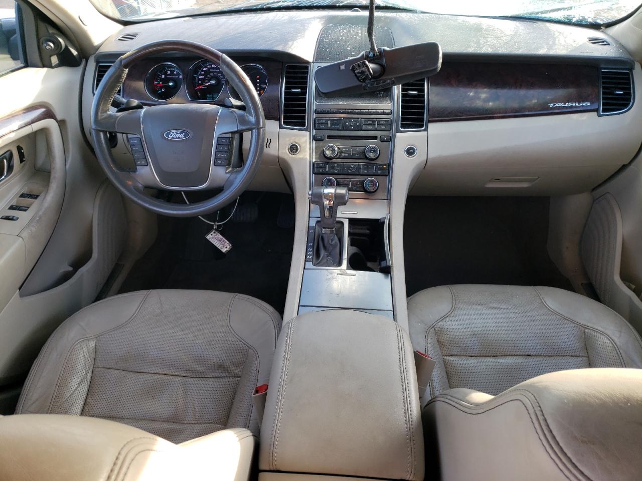 2011 Ford Taurus Limited VIN: 1FAHP2FW7BG101672 Lot: 92638705