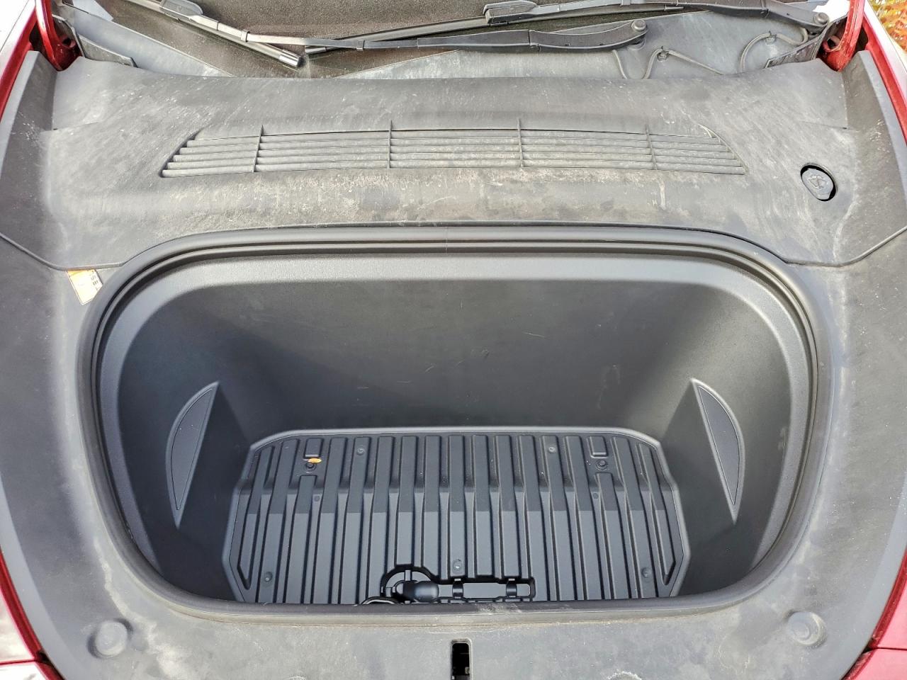 2023 Tesla Model Y VIN: 7SAYGDEE4PF872271 Lot: 94161325