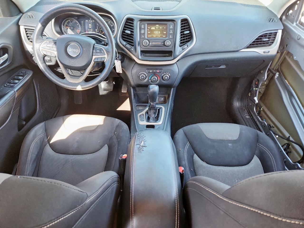 2015 Jeep Cherokee Sport VIN: 1C4PJLABXFW660582 Lot: 92185975