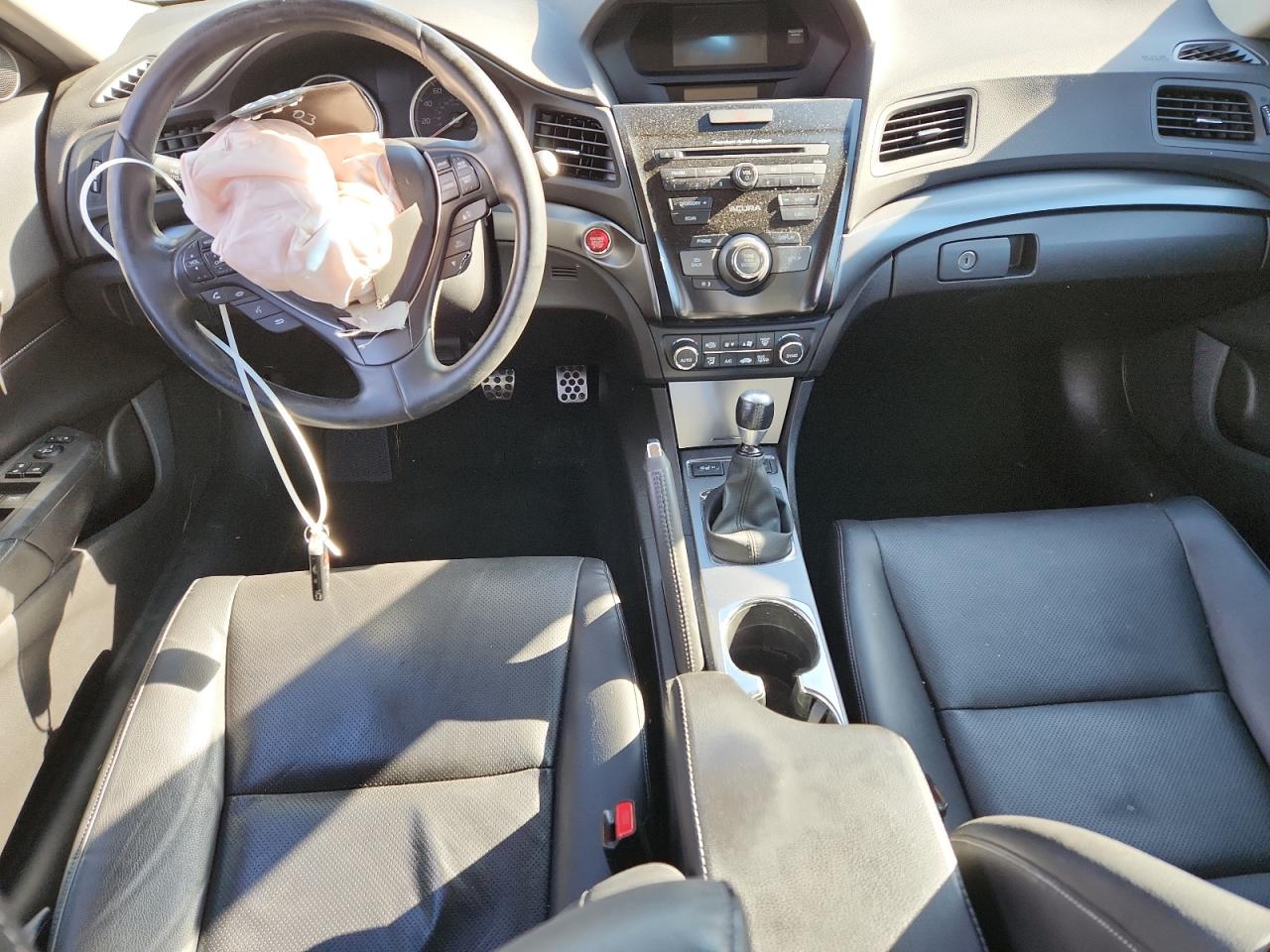 2013 Acura Ilx 24 Premium VIN: 19VDE2E50DE000590 Lot: 92782045