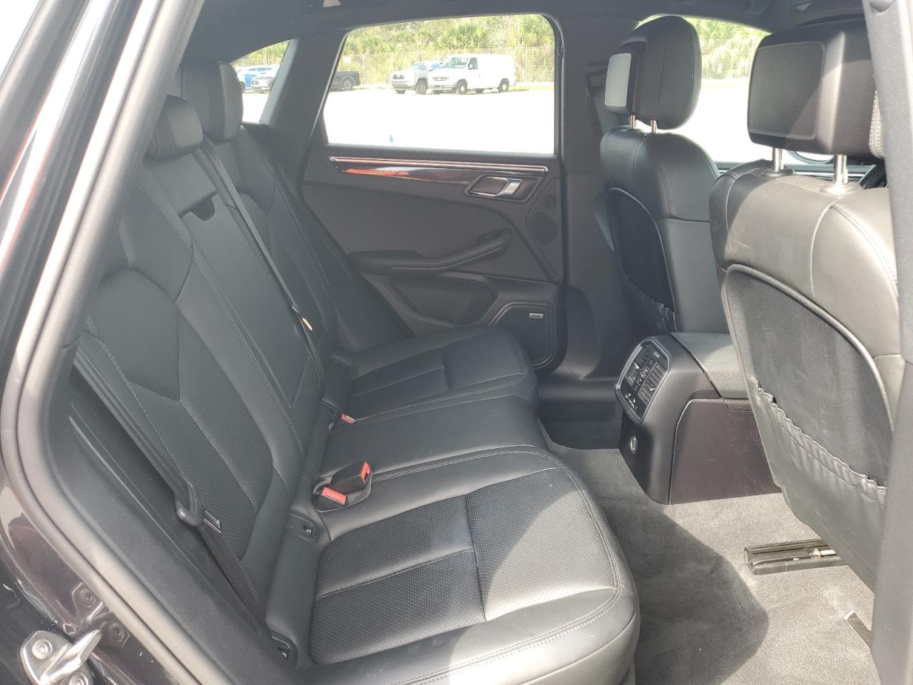 2018 Porsche Macan S VIN: WP1AB2A57JLB38539 Lot: 92031985