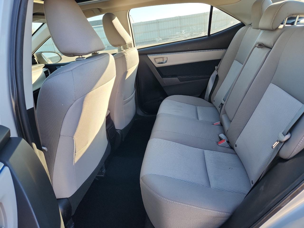 2015 Toyota Corolla L VIN: 2T1BURHE4FC454543 Lot: 93648555