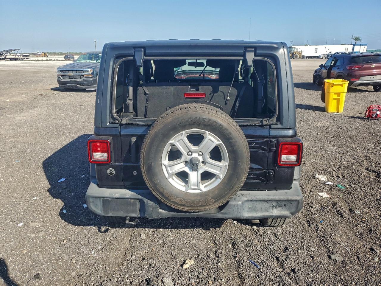 2020 Jeep Wrangler Sport VIN: 1C4GJXAN3LW227571 Lot: 93737325