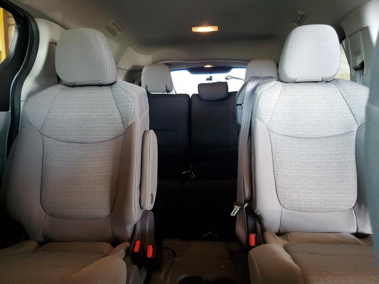 2021 Toyota Sienna Le VIN: 5TDKRKEC5MS053633 Lot: 93055705