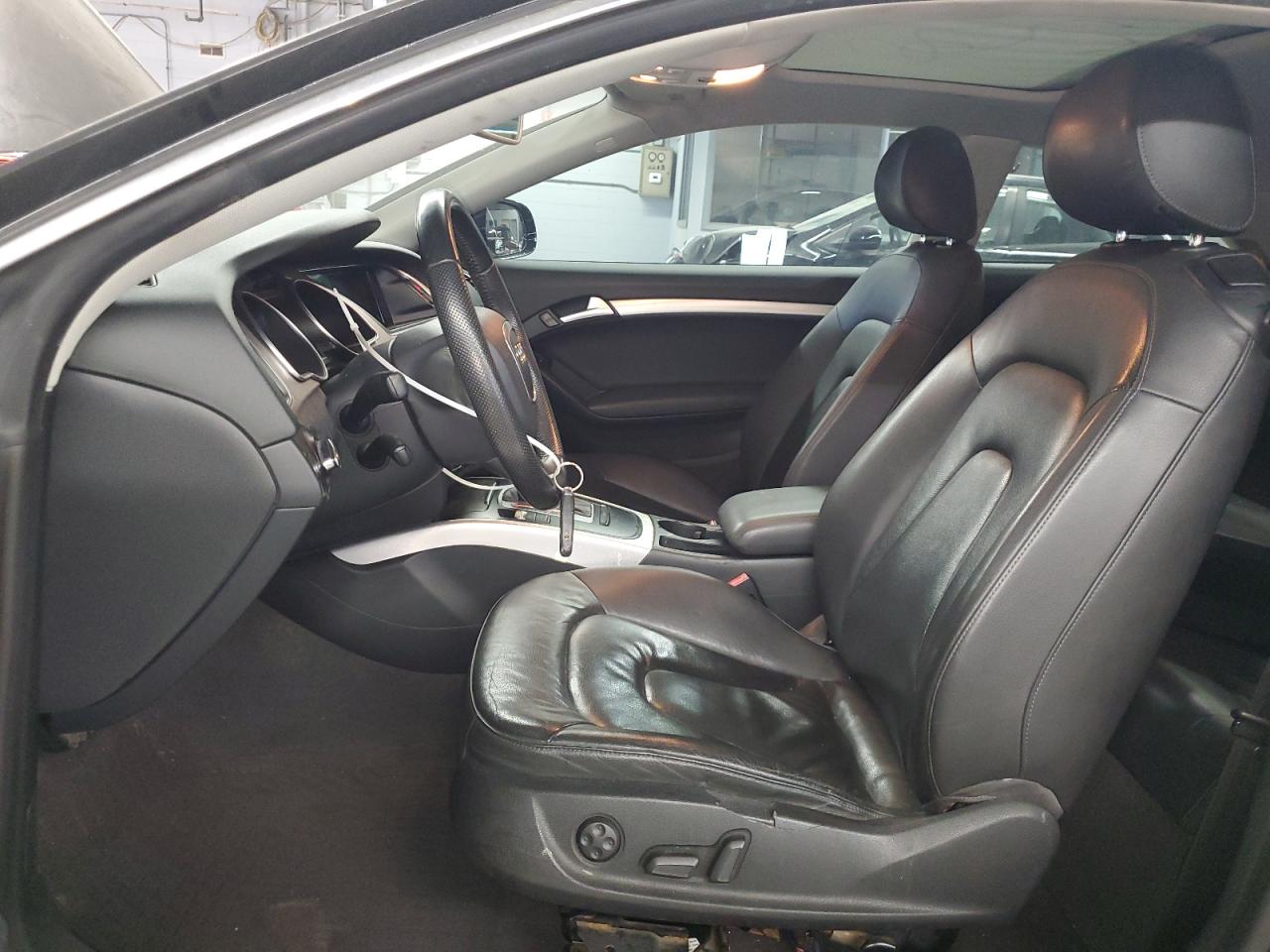 2010 Audi A5 Premium VIN: WAUCFAFR1AA004249 Lot: 91025475