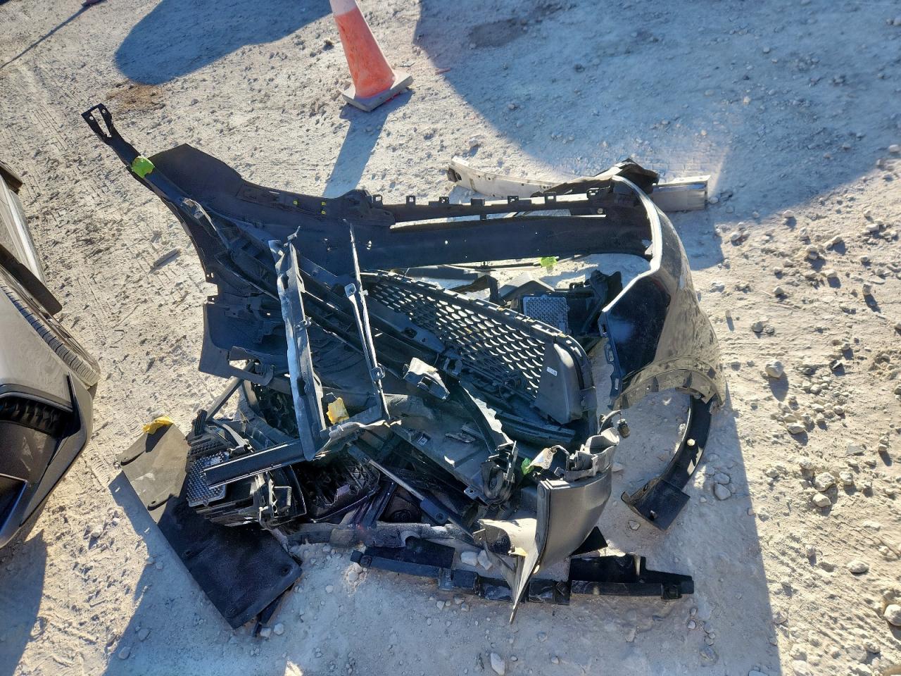 2020 Land Rover Discovery Sport S VIN: SALCJ2FX1LH833914 Lot: 91706285