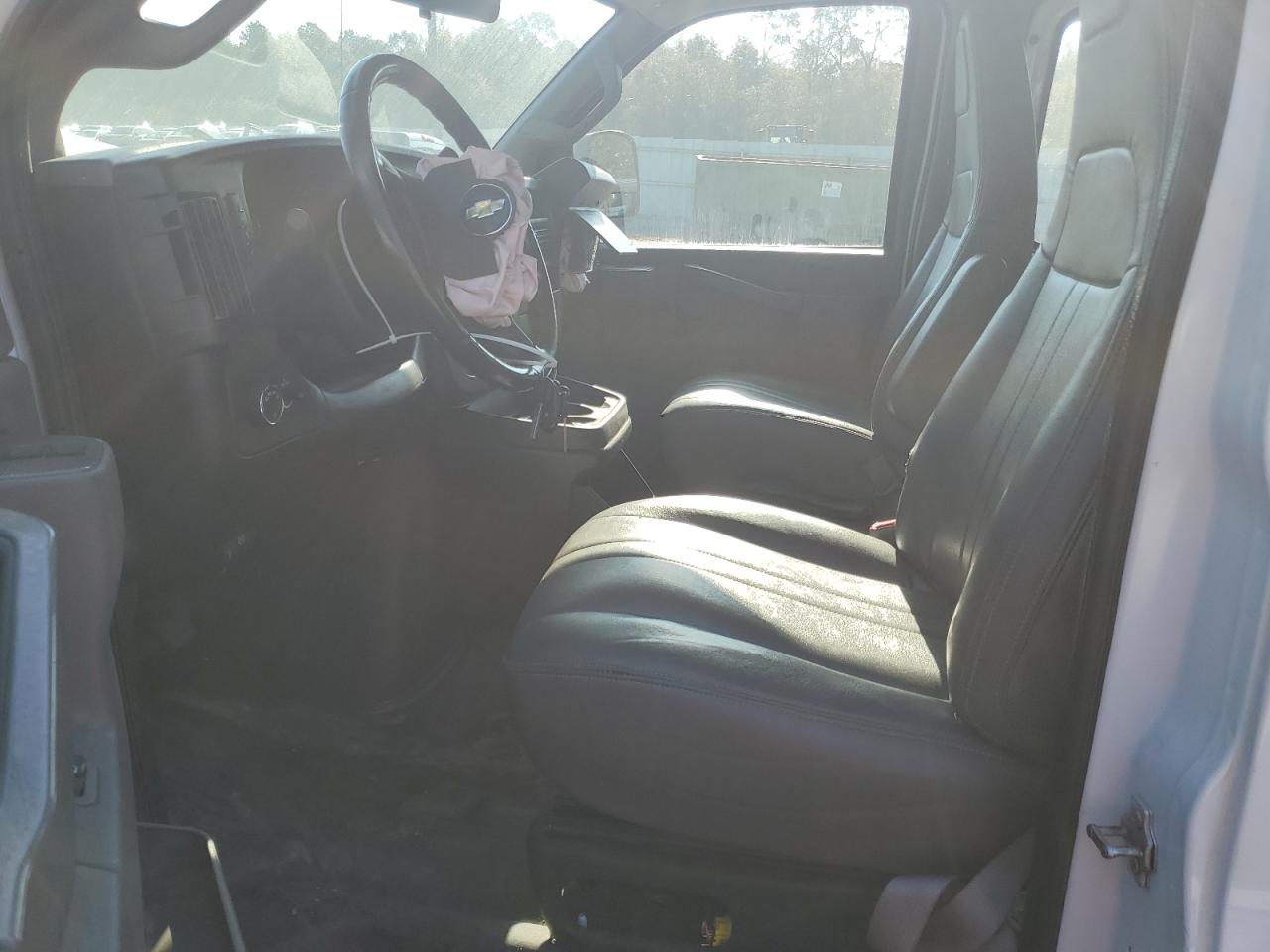 2020 Chevrolet Express G2 Delivery Van VIN: 1GCWGAFG8L1262833 Lot: 91858965