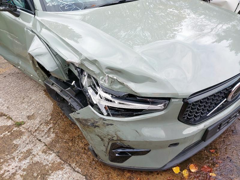 2024 VOLVO XC40 2.0 B4P PLUS DARK 5DR AUTO