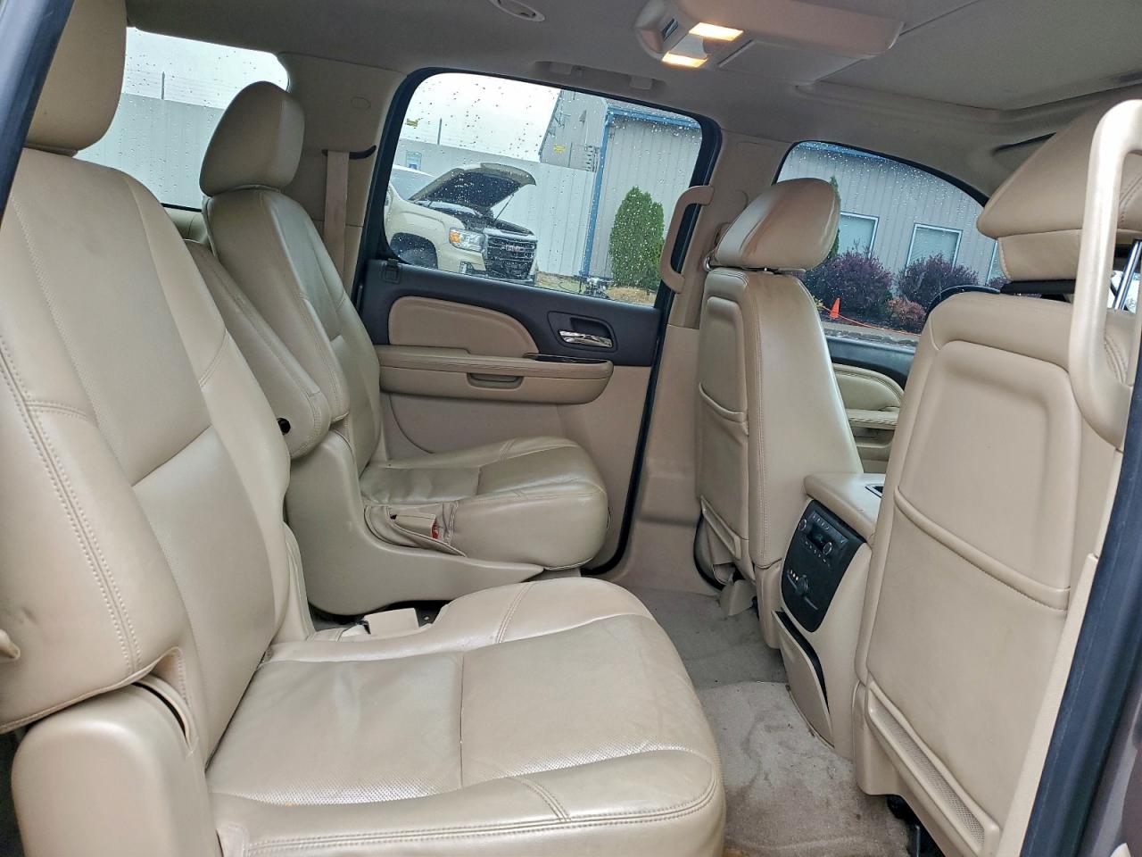 2012 GMC Yukon Xl Denali VIN: 1GKS2MEF4CR247307 Lot: 93435625