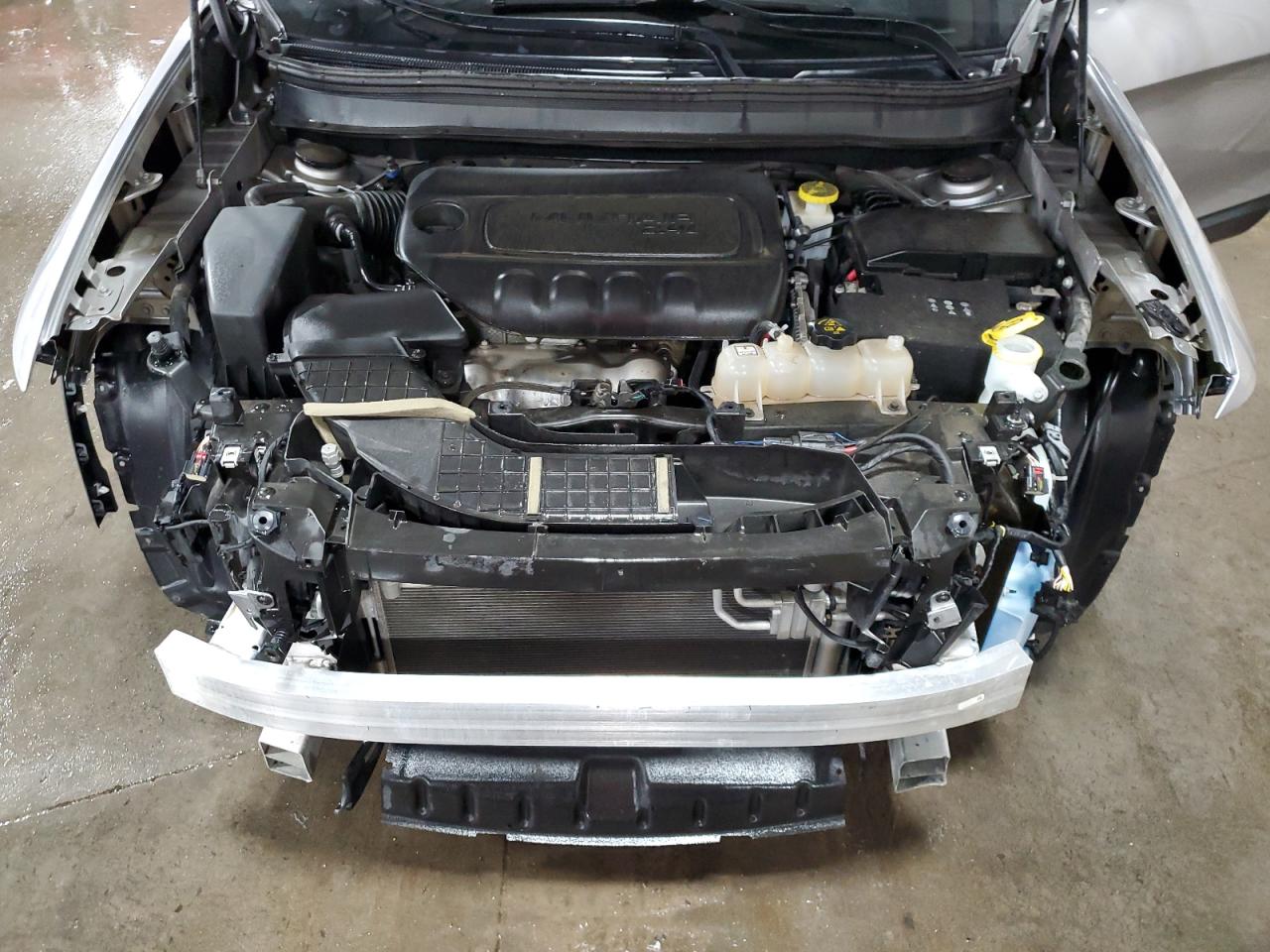 2019 Jeep Cherokee Latitude Plus VIN: 1C4PJMLB6KD276811 Lot: 92108155