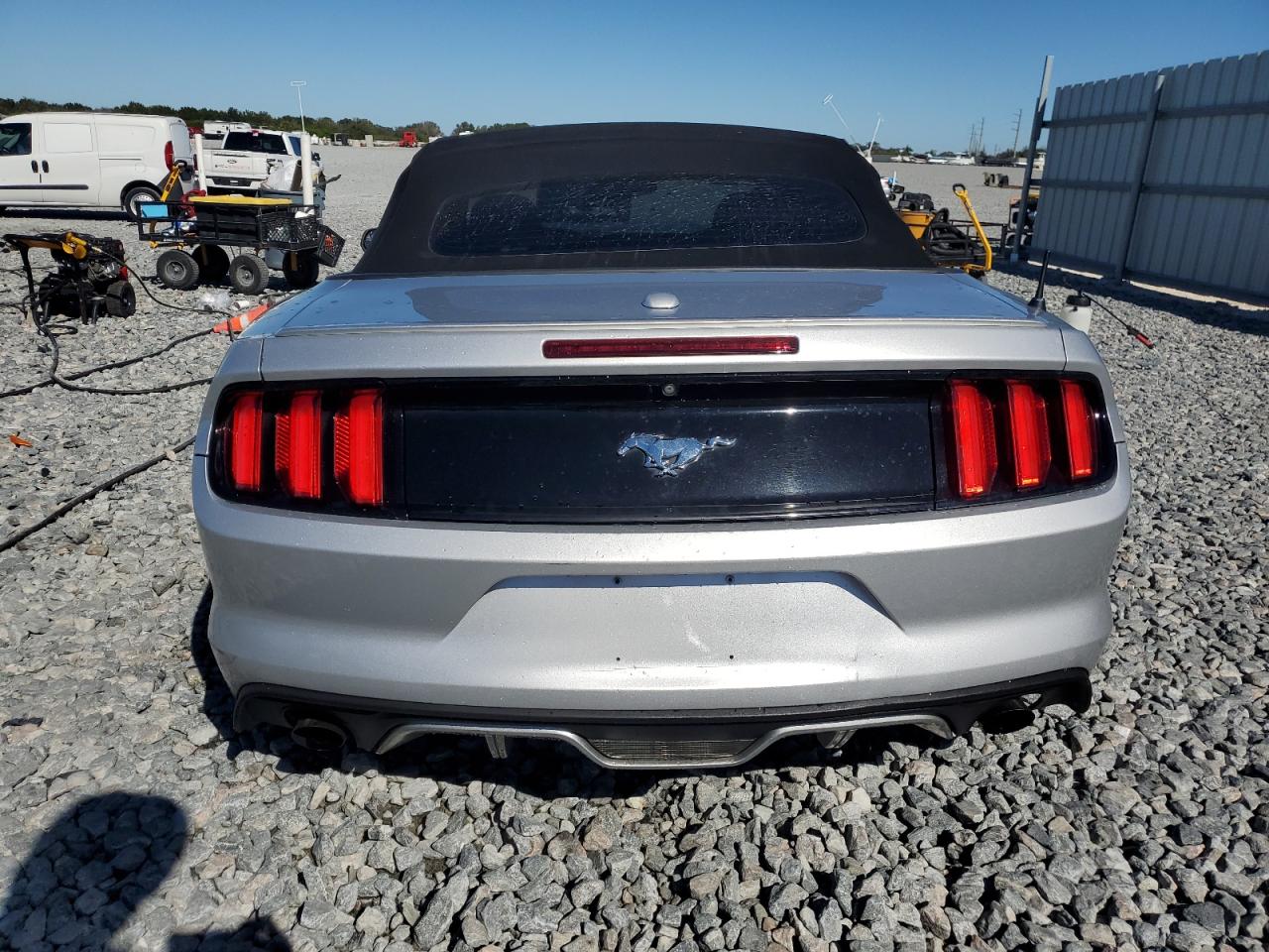 2017 Ford Mustang VIN: 1FATP8UH1H5205922 Lot: 92469815