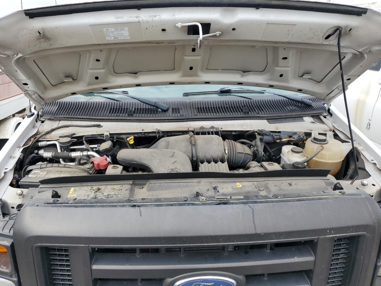 2010 Ford E250 Utility / Service Van VIN: 1FTNE2EW8ADA88452 Lot: 90423245