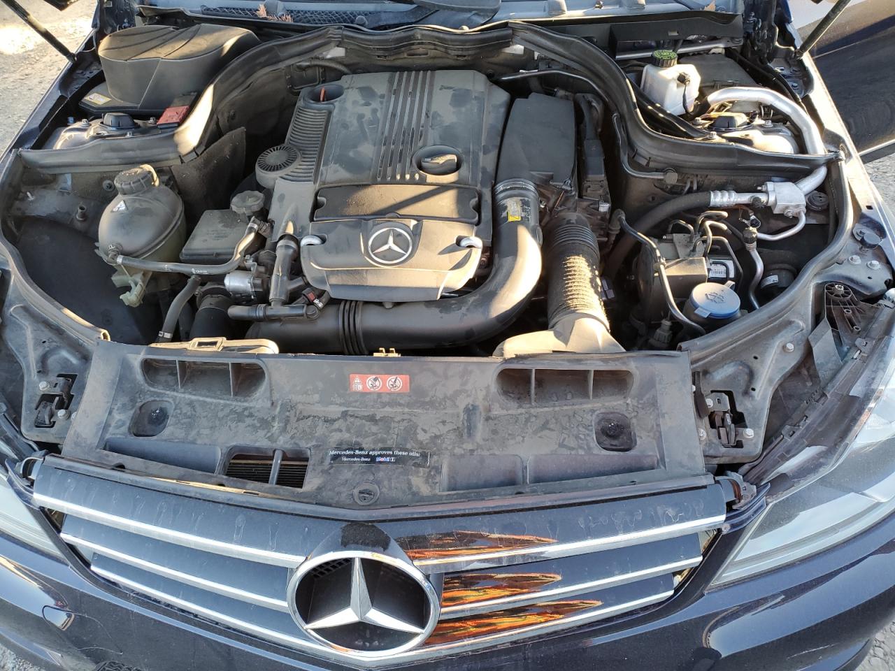 2014 Mercedes-Benz C 250 VIN: WDDGF4HB0EA965393 Lot: 90299005