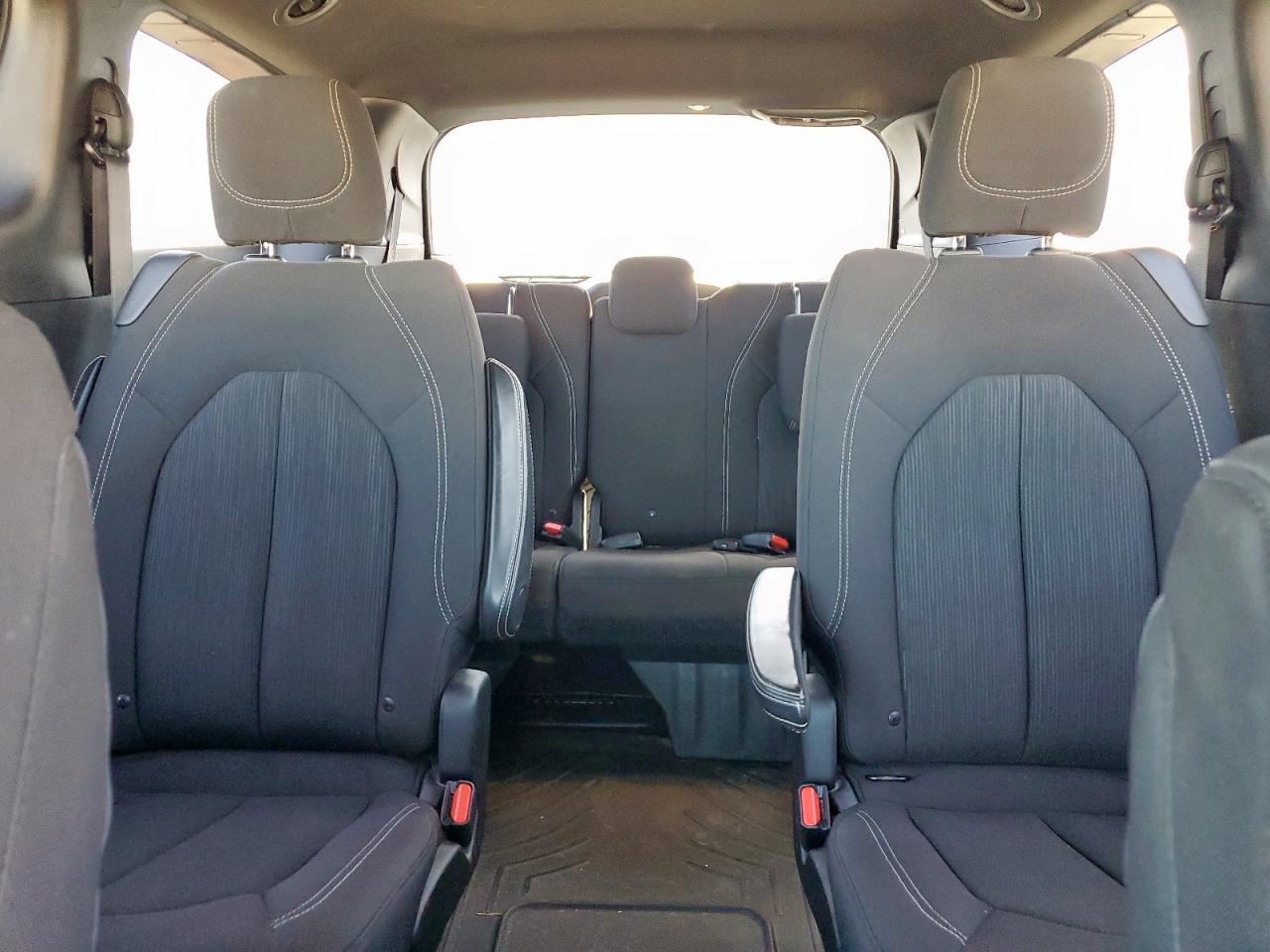 2018 Chrysler Pacifica Touring Plus VIN: 2C4RC1FG0JR353662 Lot: 91997305