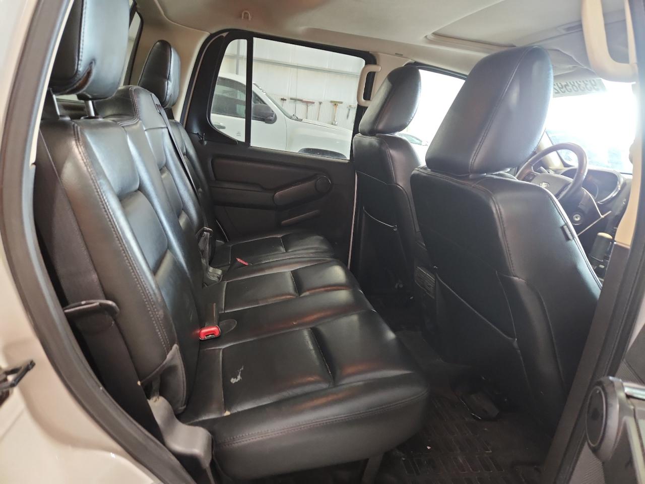 2010 Ford Explorer Sport Trac Limited VIN: 1FMEU5D85AUA08026 Lot: 93385925