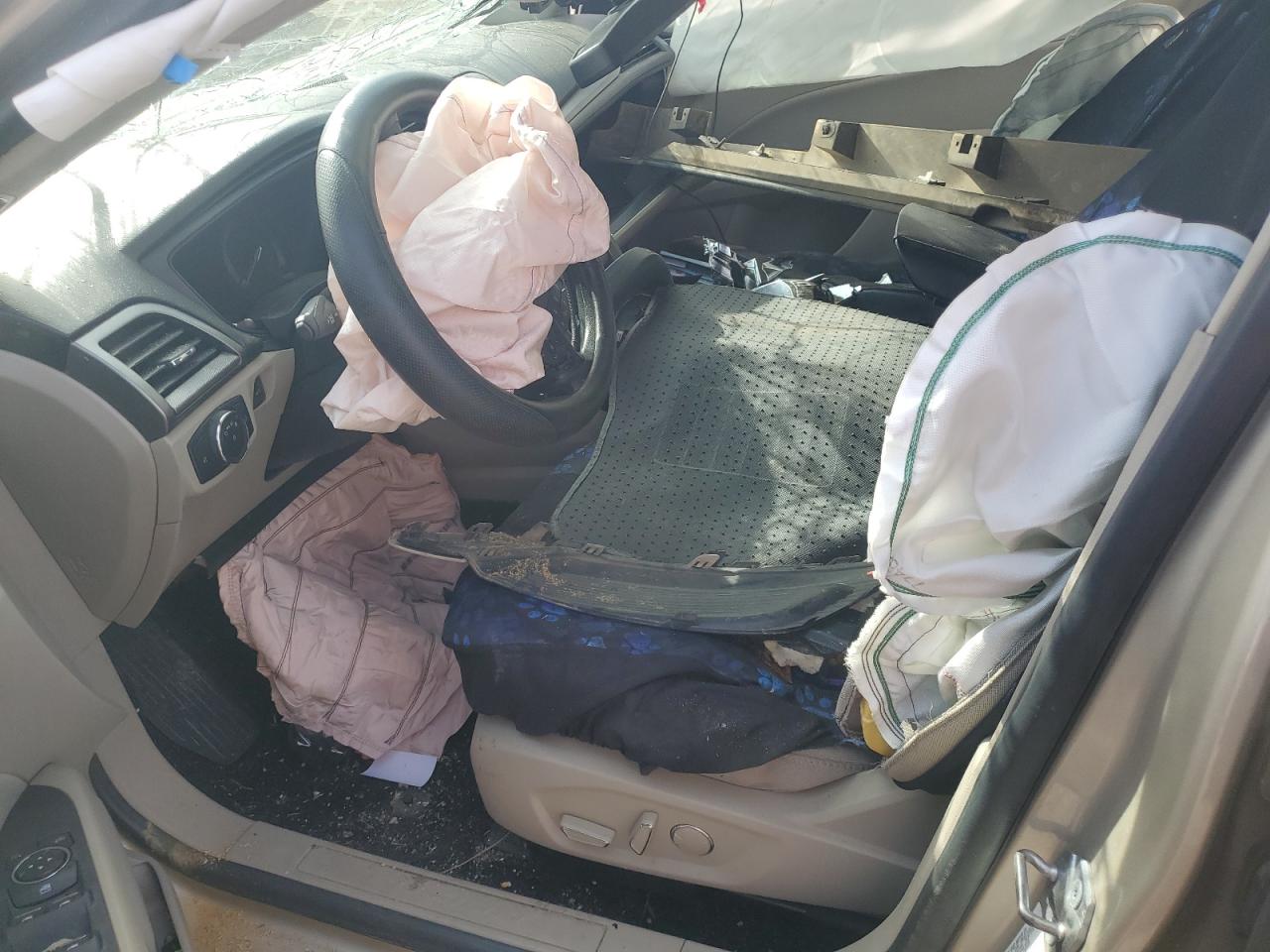 2018 Ford Fusion Se VIN: 3FA6P0H7XJR258010 Lot: 93066035