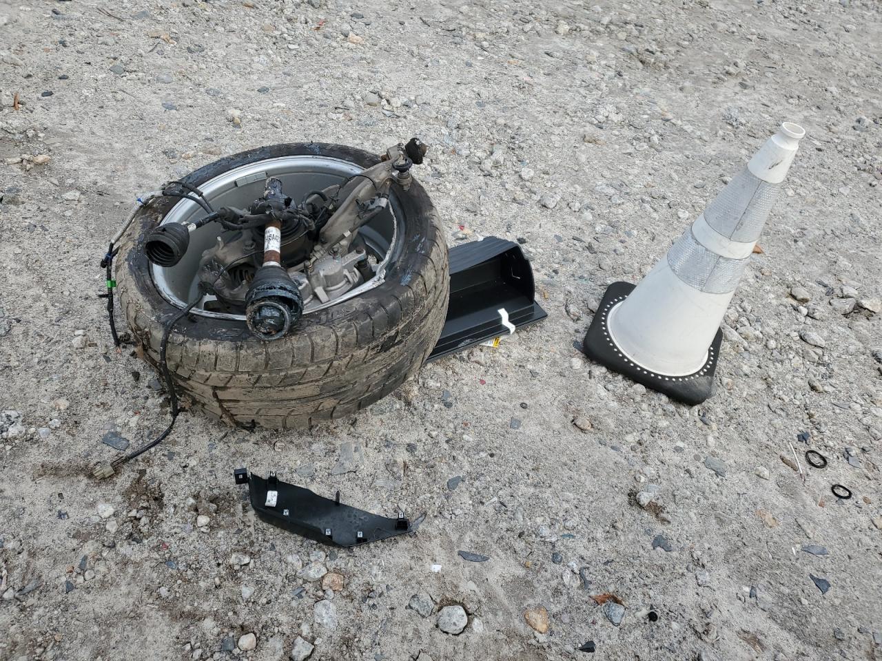 2022 Ford F150 VIN: 1FTMF1E52NKE38055 Lot: 92568005