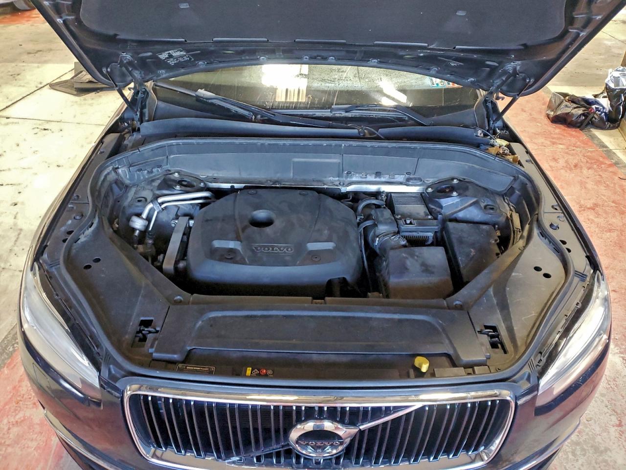 2016 Volvo Xc90 T6 VIN: YV4A22PK3G1016437 Lot: 94129325