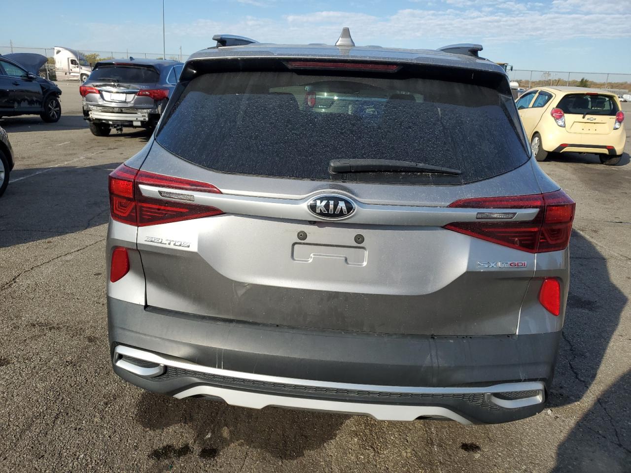 2021 Kia Seltos Sx VIN: KNDETCA27M7187135 Lot: 90667425