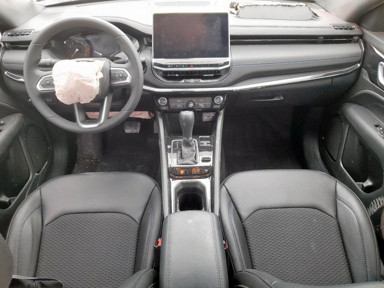 2025 Jeep Compass Latitude VIN: 3C4NJDBN3ST596357 Lot: 90810165