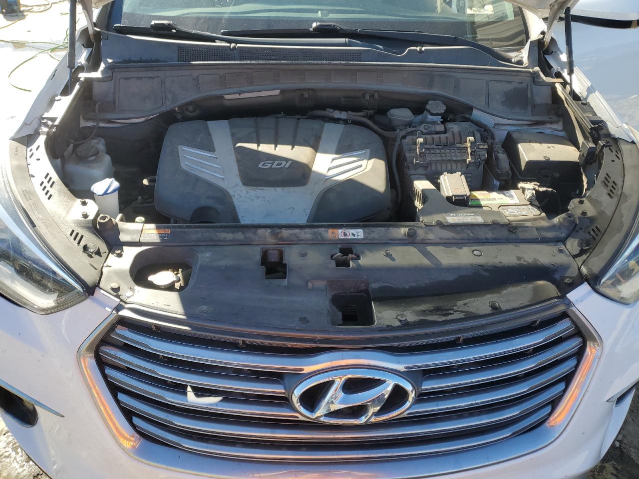 2017 Hyundai Santa Fe Se VIN: KM8SM4HF1HU226447 Lot: 92640255