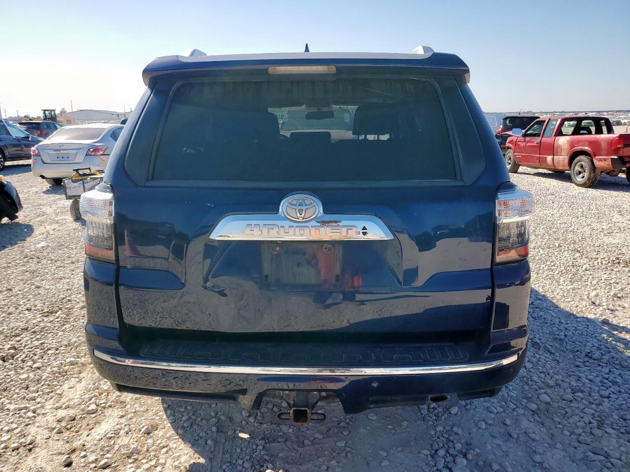 2015 Toyota 4Runner Sr5/Sr5 Premium VIN: JTEBU5JR9F5250819 Lot: 91818225