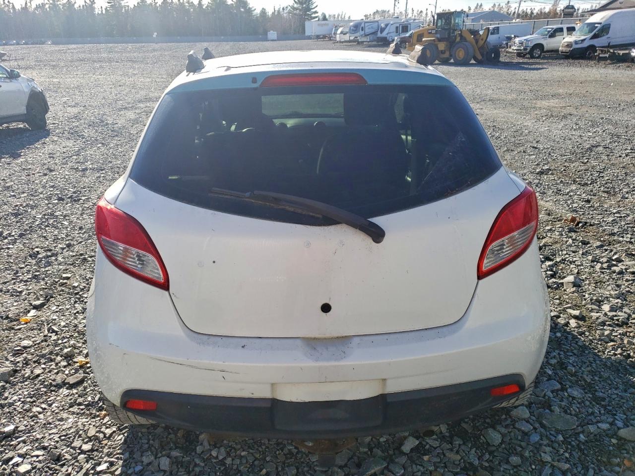 2011 Mazda Mazda2 VIN: JM1DE1HY4B0104495 Lot: 93948945