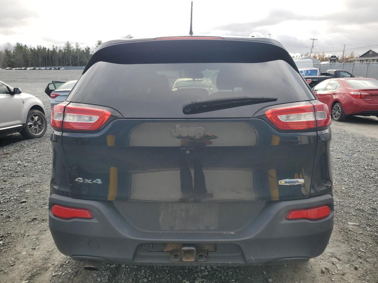 2015 Jeep Cherokee Latitude VIN: 1C4PJMCB9FW636583 Lot: 93001675