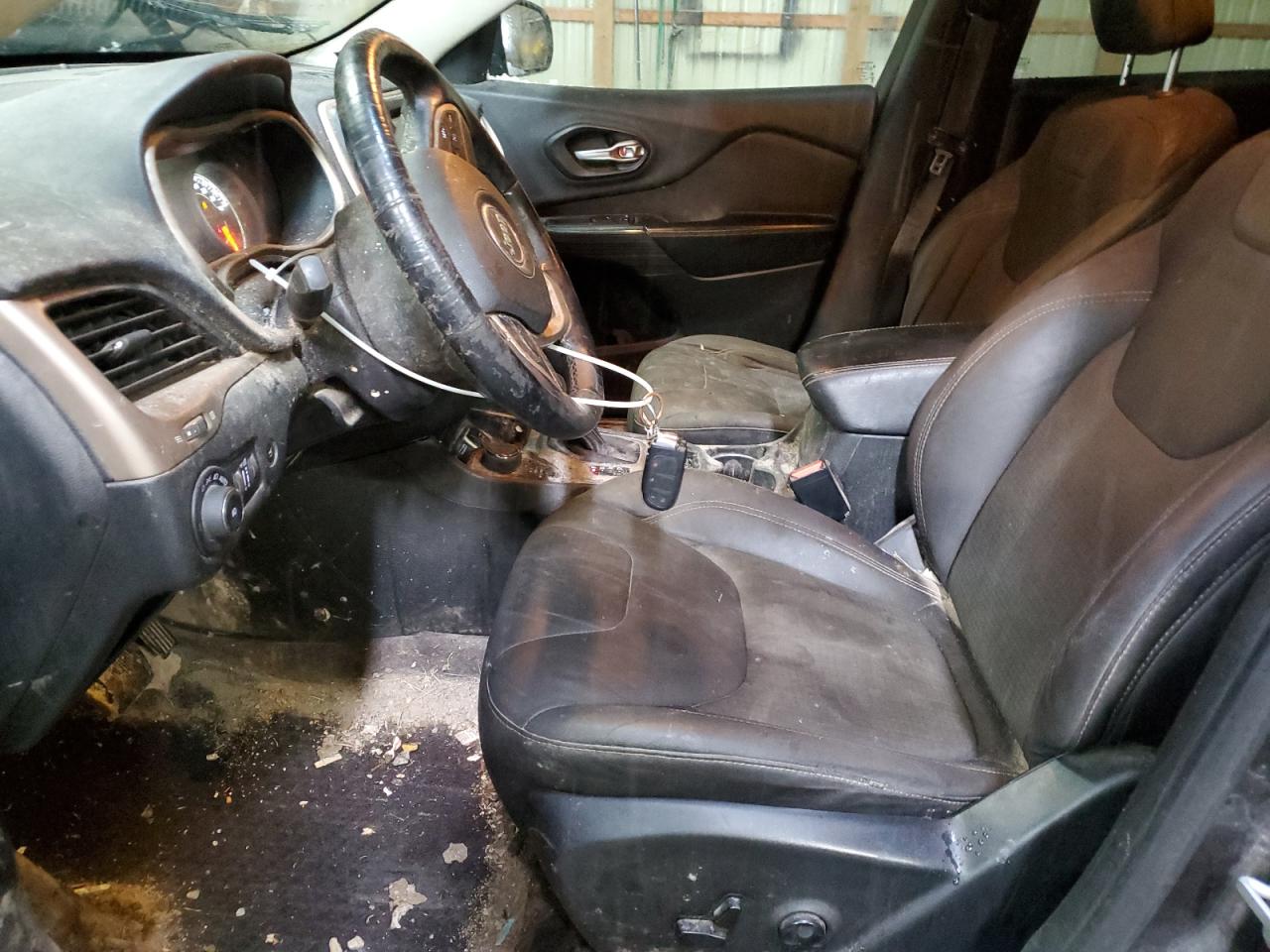 2016 Jeep Cherokee Latitude VIN: 1C4PJMCS5GW223609 Lot: 92449475