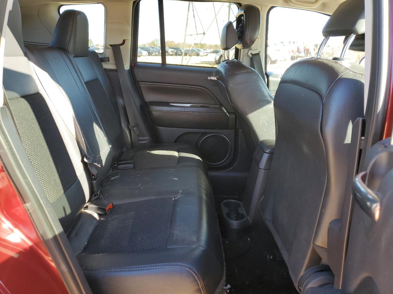 2016 Jeep Compass Latitude VIN: 1C4NJCEB1GD599878 Lot: 92925545