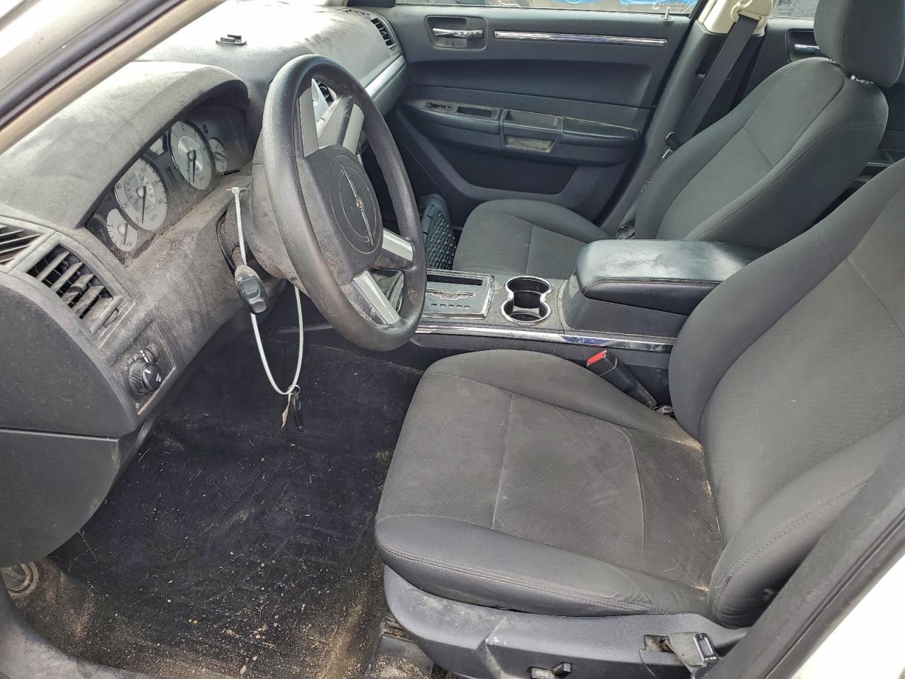 2008 Chrysler 300 Touring VIN: 2C3KA53G28H241923 Lot: 93913085