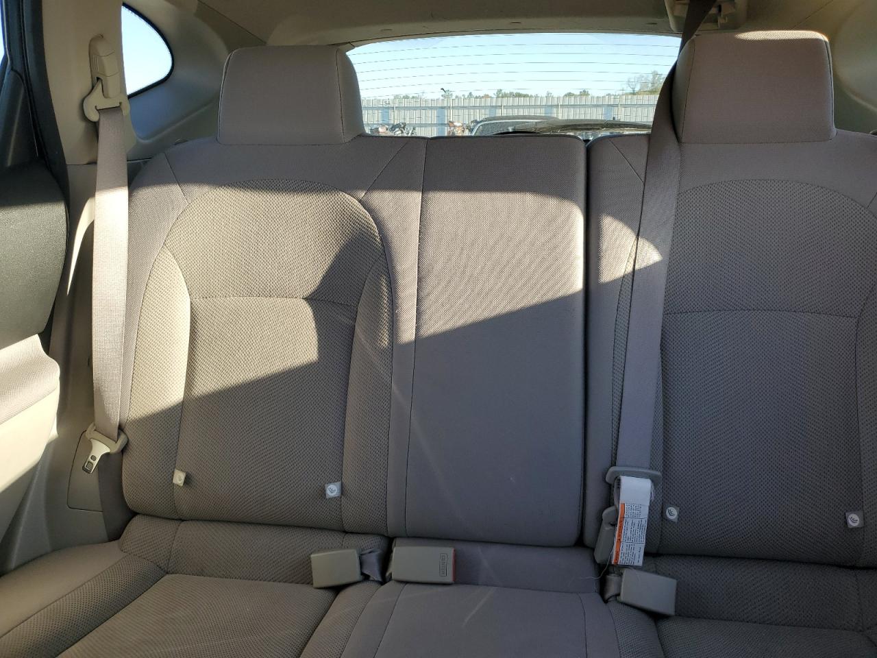 2015 Nissan Rogue Select S VIN: JN8AS5MT8FW666517 Lot: 92114105