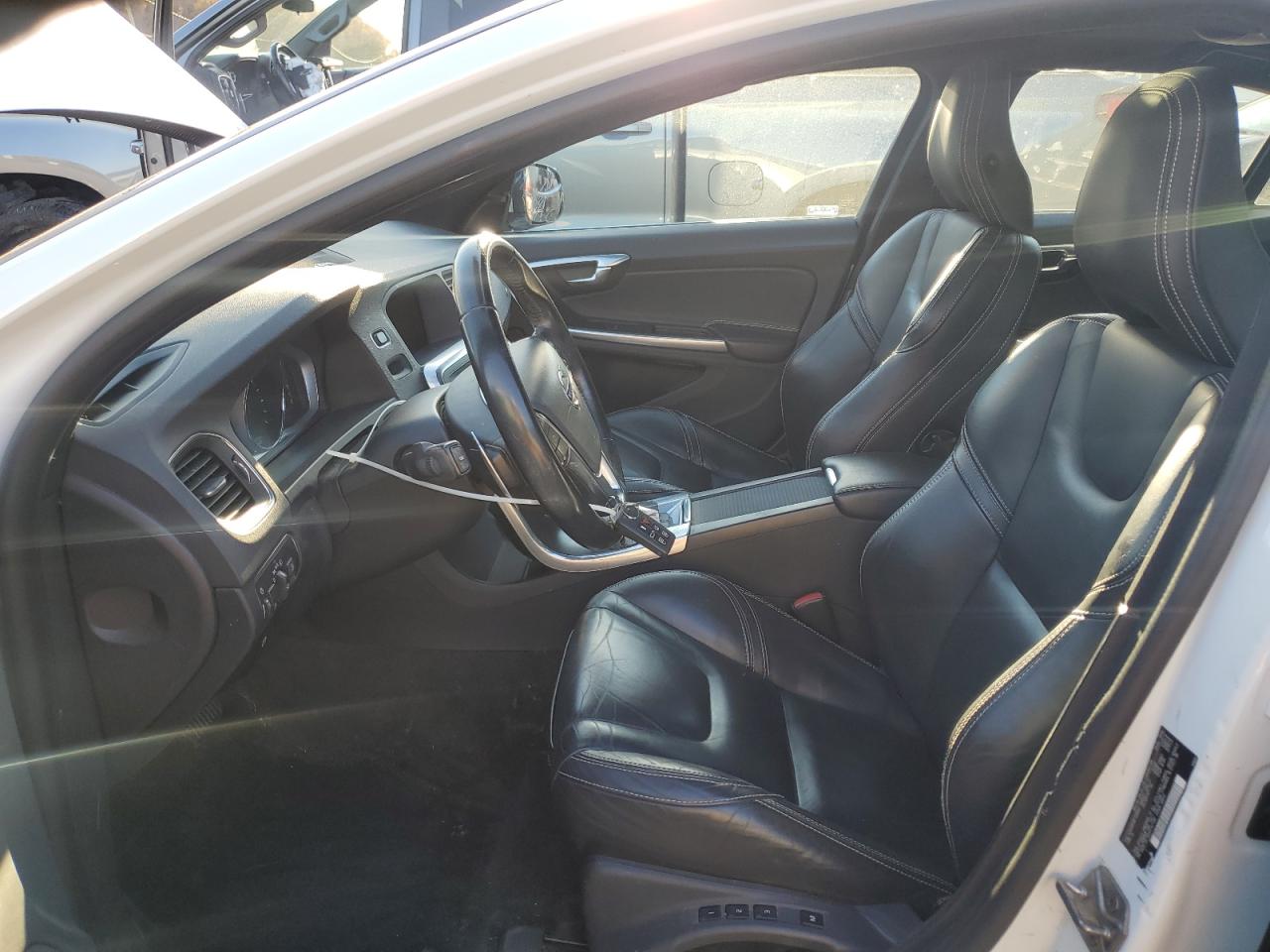 2015 Volvo S60 Platinum VIN: YV140MFD8F1299981 Lot: 91009145