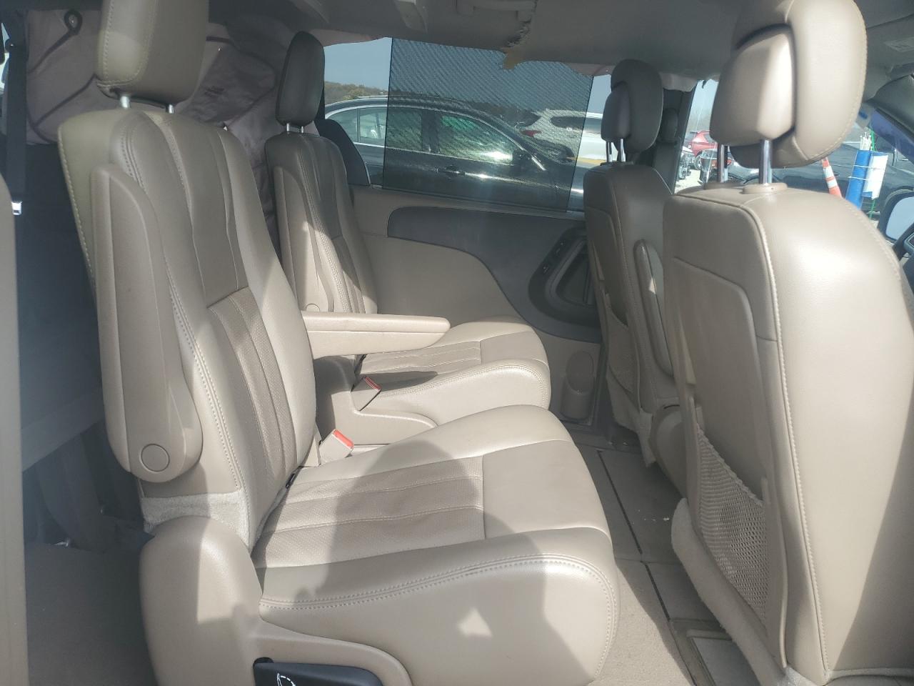 2013 Chrysler Town & Country Touring L VIN: 2C4RC1CG2DR632605 Lot: 91992835