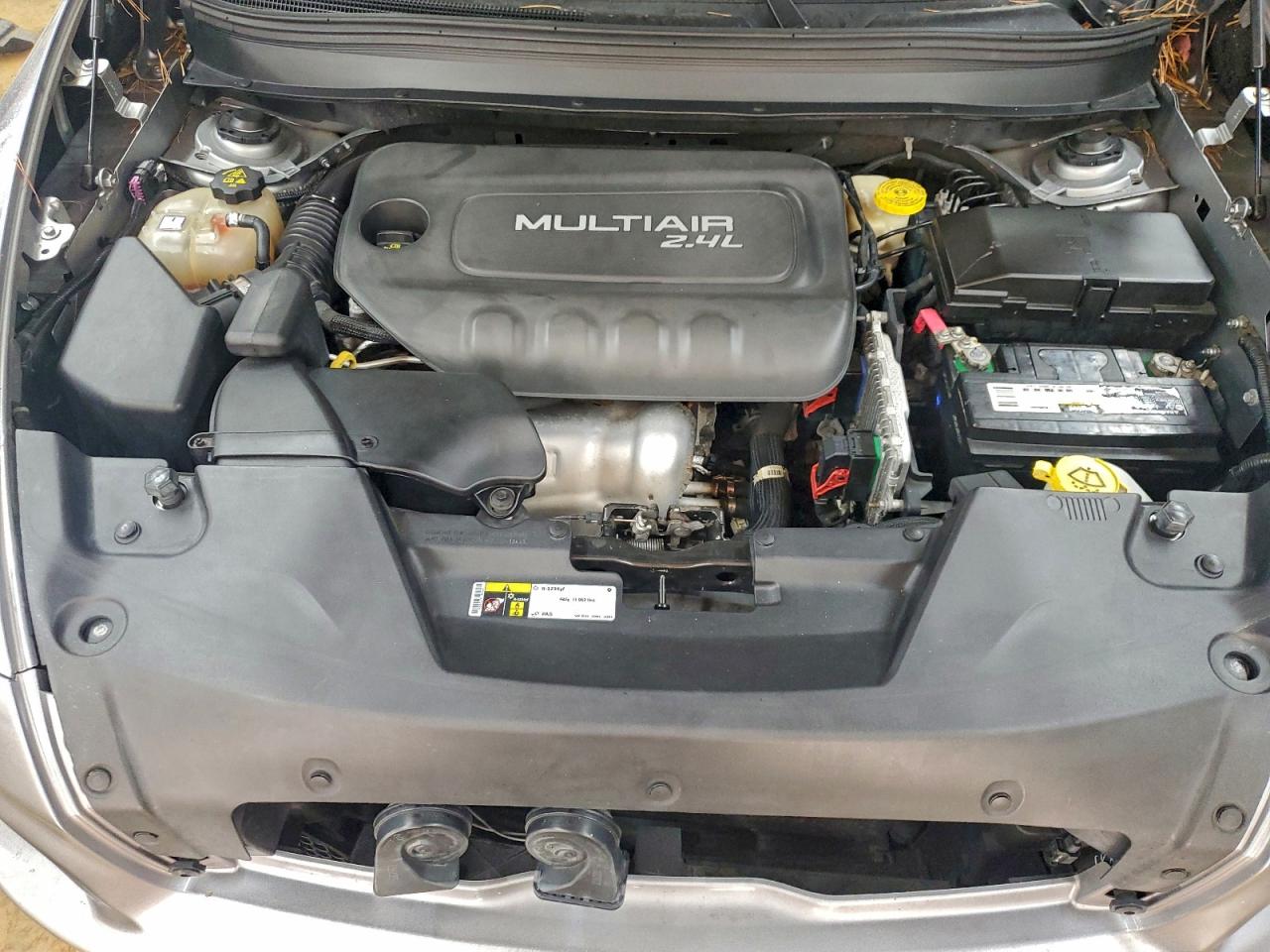 2015 Jeep Cherokee Latitude VIN: 1C4PJMCB1FW589341 Lot: 93662695