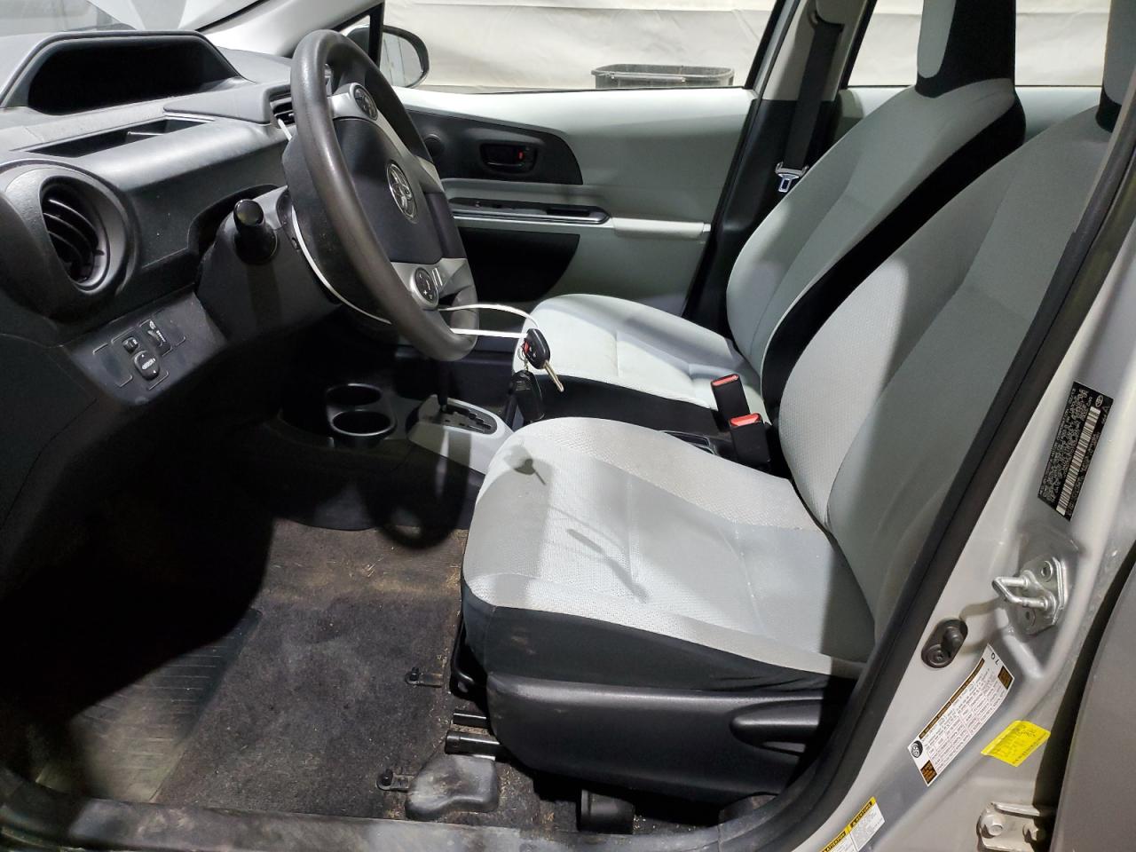 2013 Toyota Prius C VIN: JTDKDTB31D1534971 Lot: 92162015