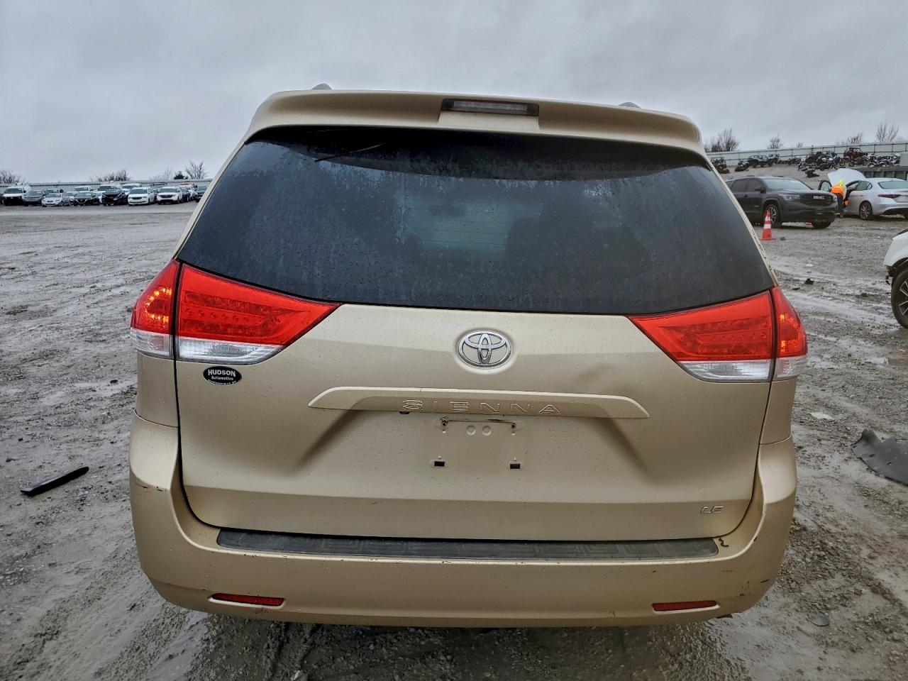 2011 Toyota Sienna Le VIN: 5TDKK3DC2BS004785 Lot: 92495865