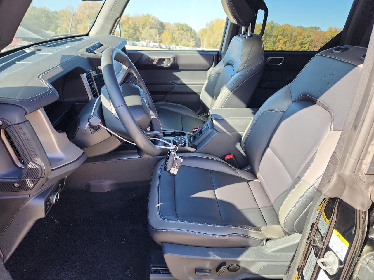 2025 Ford Bronco Outer Banks VIN: 1FMEE8BP6SLA98139 Lot: 92017075