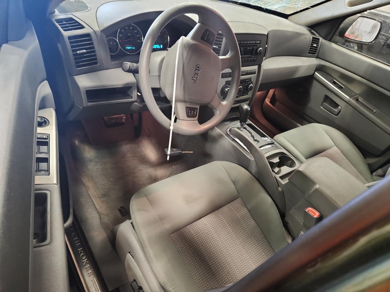 2007 Jeep Grand Cherokee Laredo VIN: 1J8HR48P17C650376 Lot: 92079405