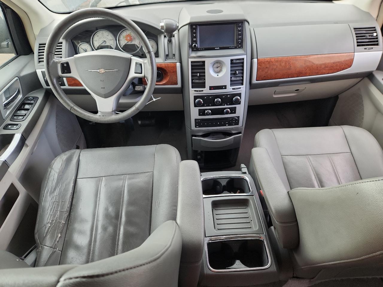 2008 Chrysler Town & Country Touring VIN: 2A8HR54P28R738938 Lot: 90613655