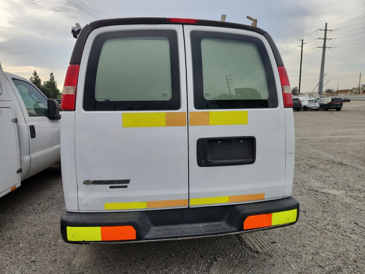 2016 Chevrolet Express 2500 Utility / Service Van VIN: 1GCWGAFF3G1196141 Lot: 91195985