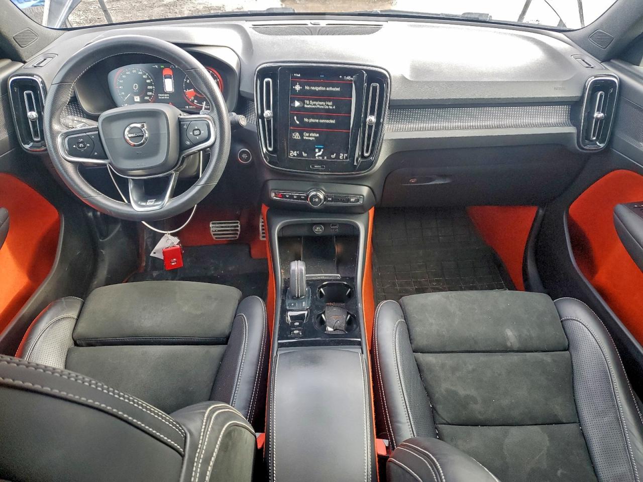 2019 Volvo Xc40 T5 R-Design VIN: YV4162UMXK2136023 Lot: 94150405