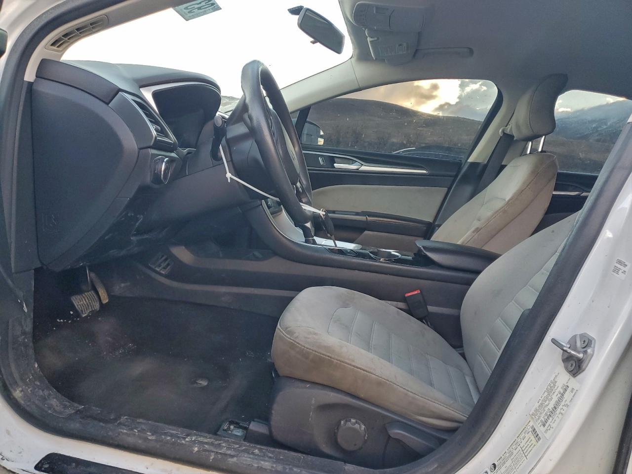 2015 Ford Fusion S VIN: 3FA6P0G73FR310893 Lot: 93156205