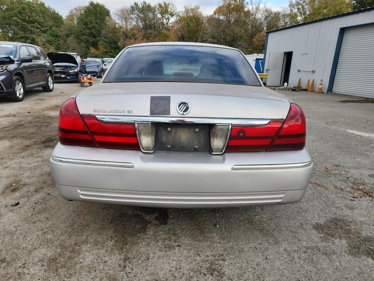2004 Mercury Grand Marquis Gs VIN: 2MEFM74W24X670533 Lot: 93450225