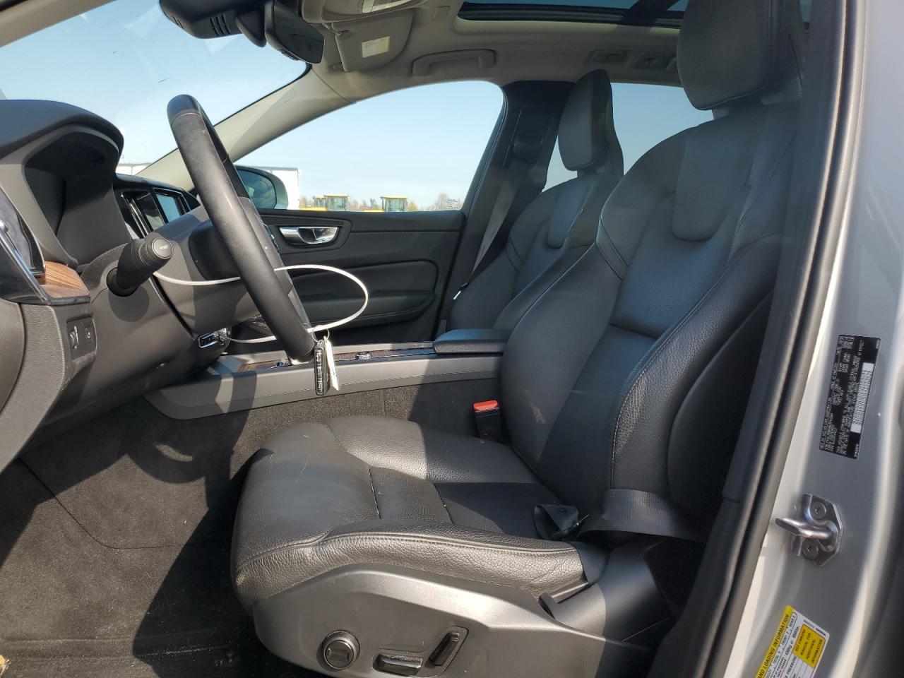 2022 Volvo Xc60 B5 Momentum VIN: YV4L12DK6N1914284 Lot: 93115655