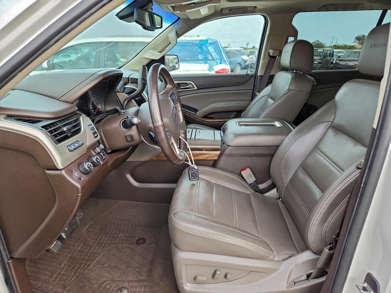 2019 GMC Yukon Xl Denali VIN: 1GKS2HKJ2KR148578 Lot: 92455195