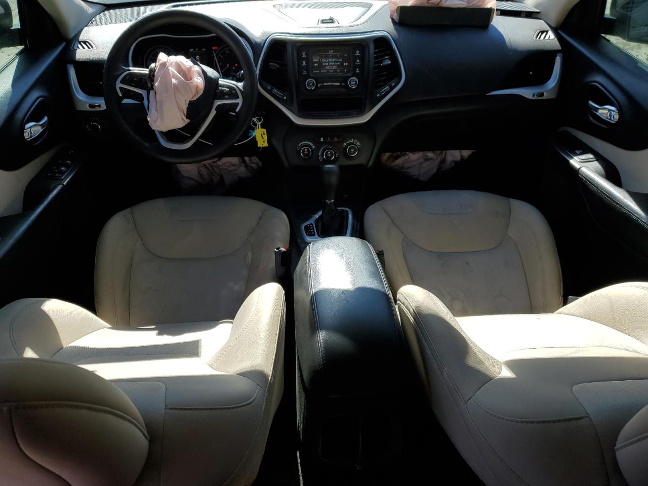 2015 Jeep Cherokee Sport VIN: 1C4PJLAB2FW721021 Lot: 92194895