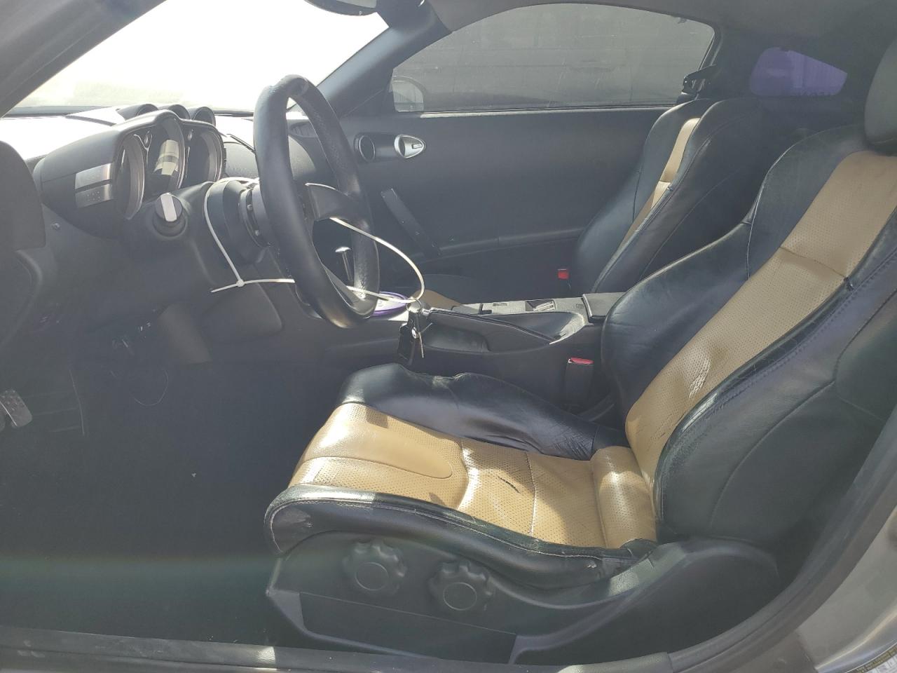 2005 Nissan 350Z Coupe VIN: JN1AZ34E85M654748 Lot: 92643395