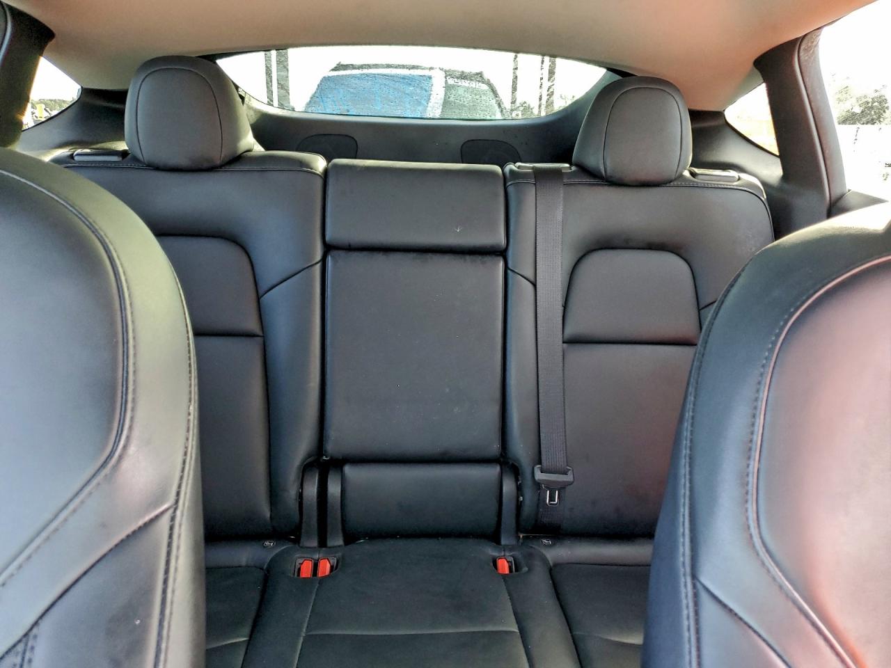 2024 Tesla Model Y VIN: 7SAYGDEE3RA256593 Lot: 94193115