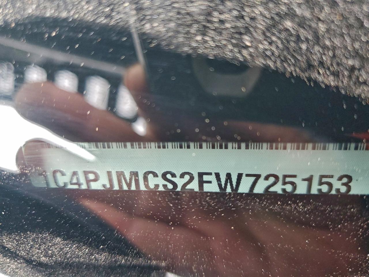 2015 Jeep Cherokee Latitude VIN: 1C4PJMCS2FW725153 Lot: 94270565